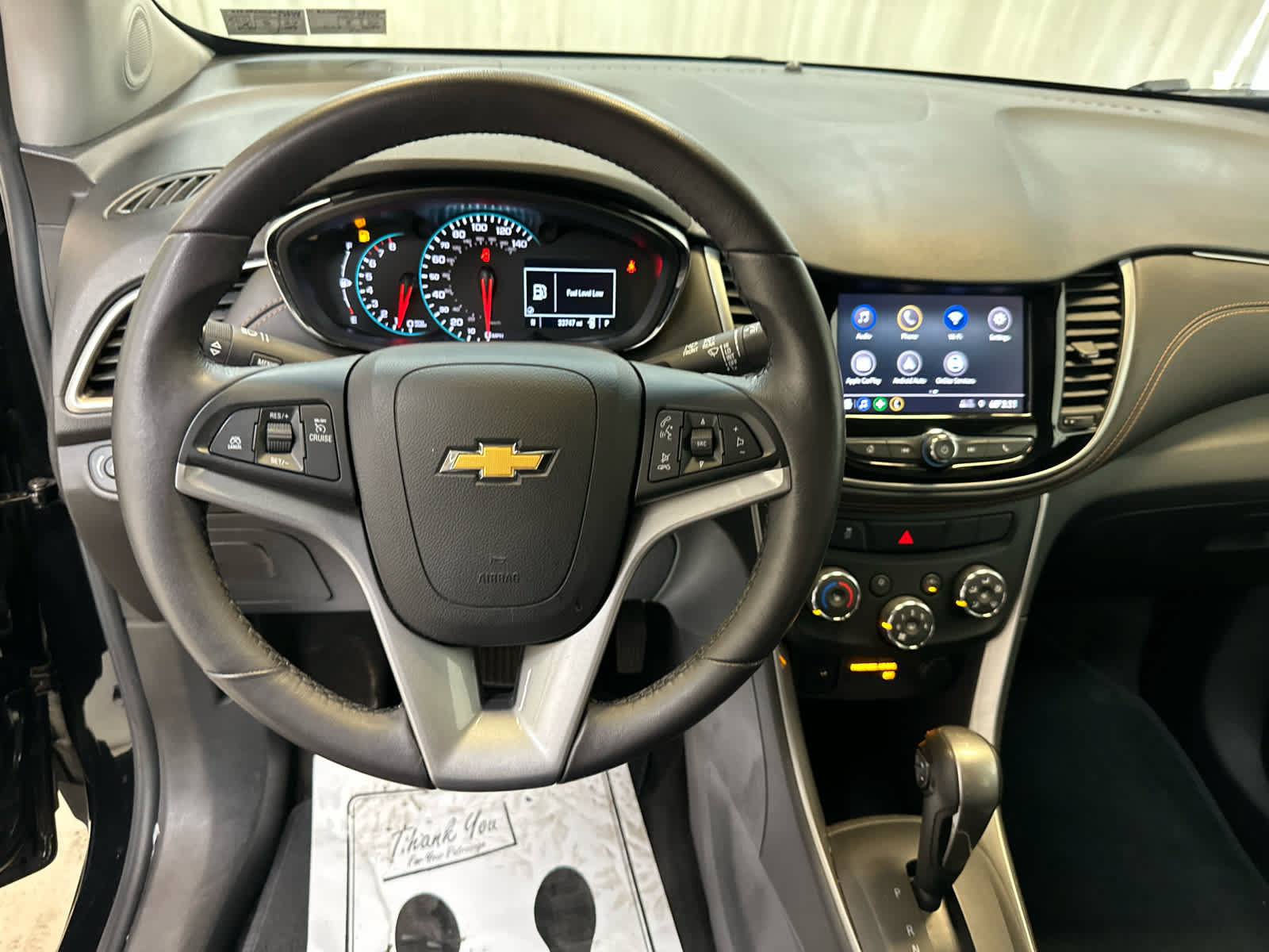 Used 2022 Chevrolet Trax LT w/ Premium Seat Package AWD/4WD image 3