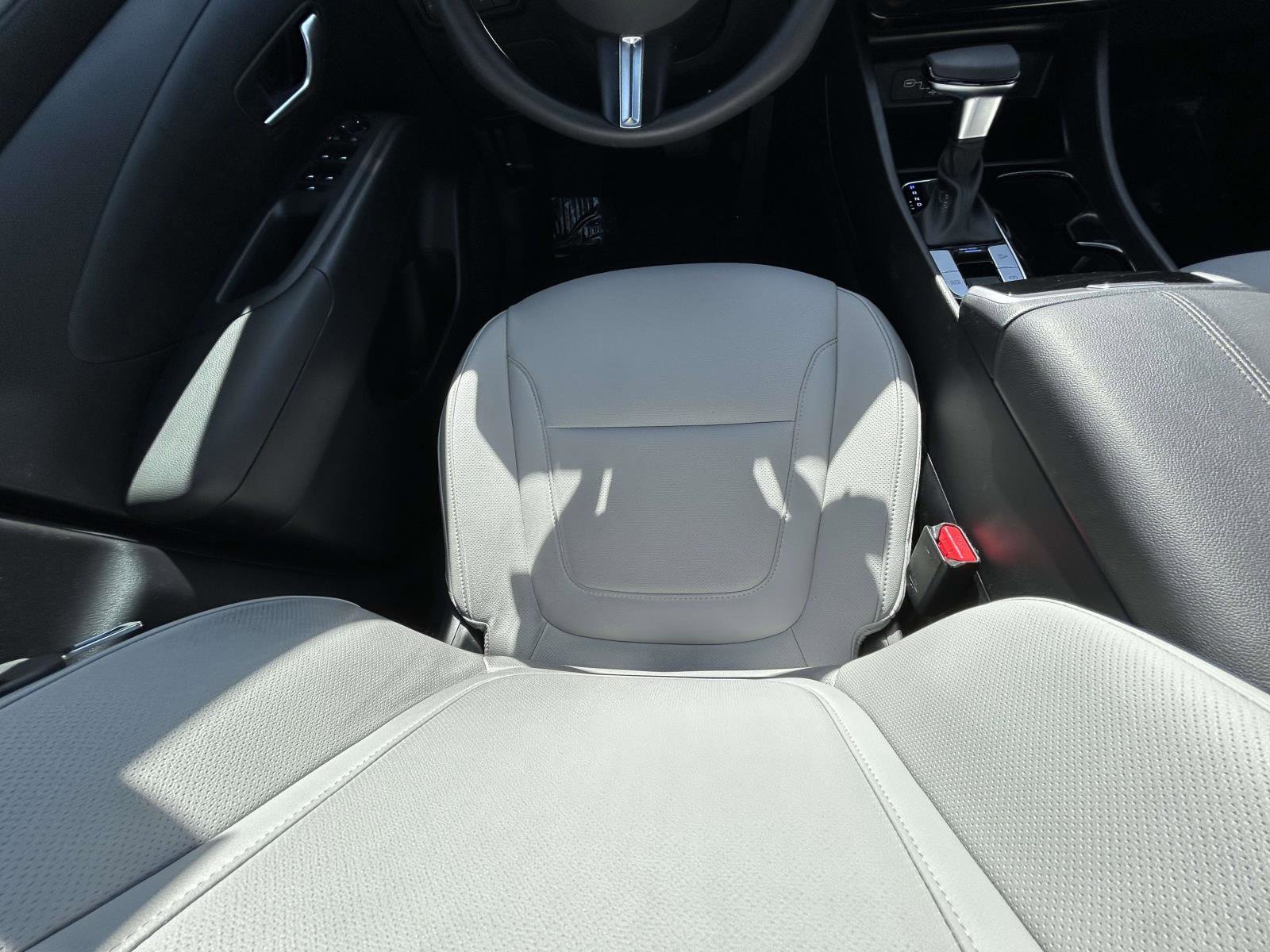 Used 2025 Hyundai Santa Cruz SEL image 13