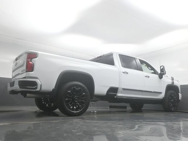 Used 2025 Chevrolet Silverado 2500 High Country w/ High Country Premium Package AWD/4WD image 30