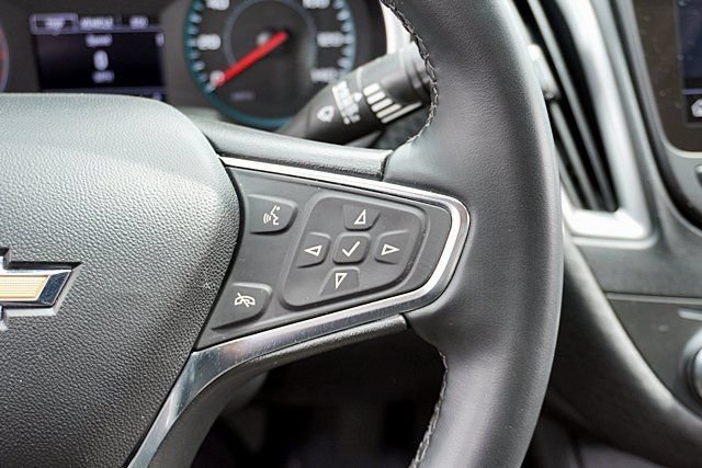 Used 2025 Chevrolet Malibu RS FWD image 46