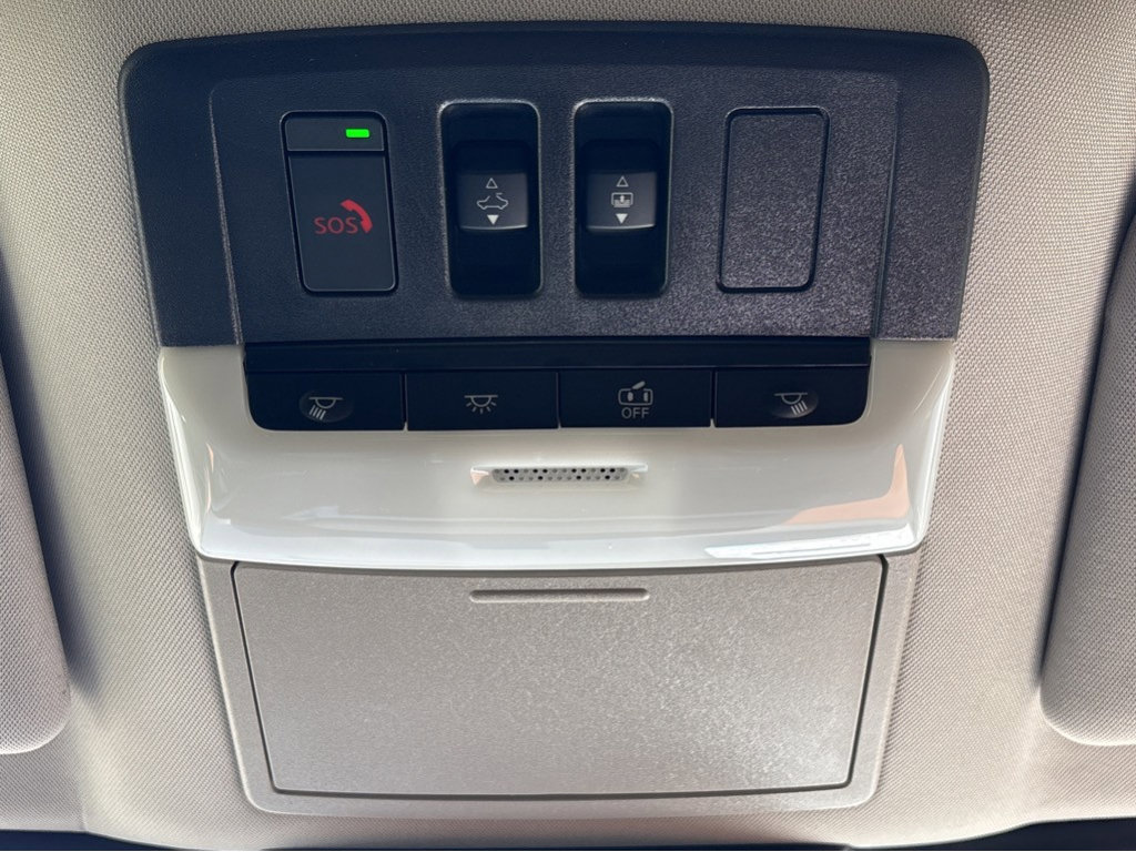 Certified 2026 Nissan Pathfinder Platinum FWD image 34