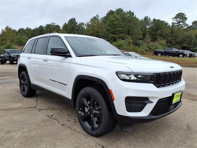 New 2025 Jeep Grand Cherokee Altitude