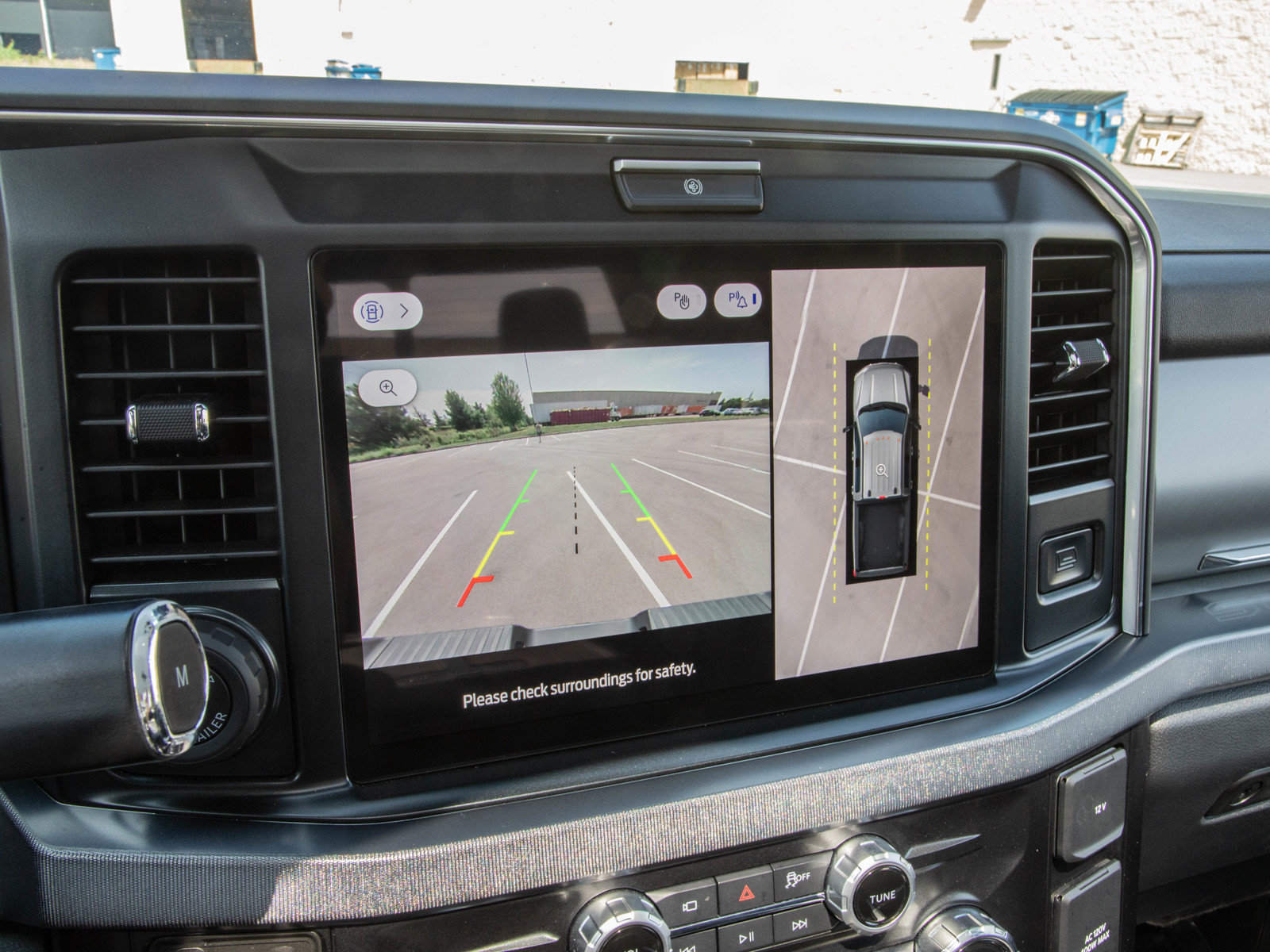 Used 2025 Ford F350 Platinum AWD/4WD image 21