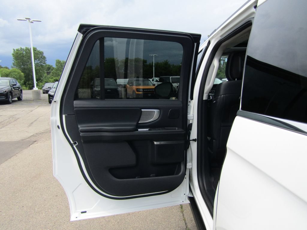 New 2027 Ford Expedition Max Platinum w/ Driver's Package AWD/4WD image 47