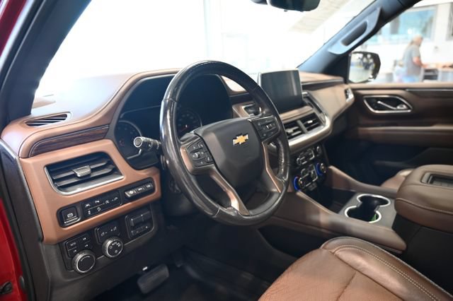 Used 2021 Chevrolet Tahoe High Country w/ Premium Package AWD/4WD image 17