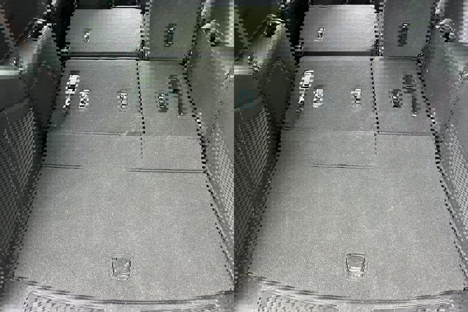 Used 2025 Chevrolet Tahoe LS image 18