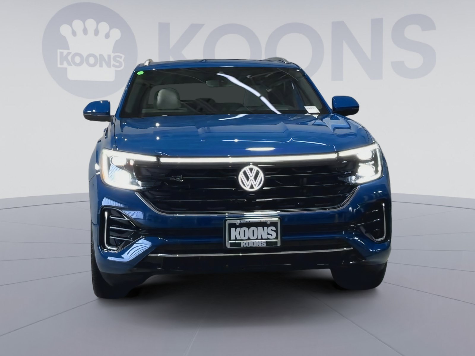 Used 2025 Volkswagen Atlas Cross Sport SEL Premium R-Line AWD/4WD image 4