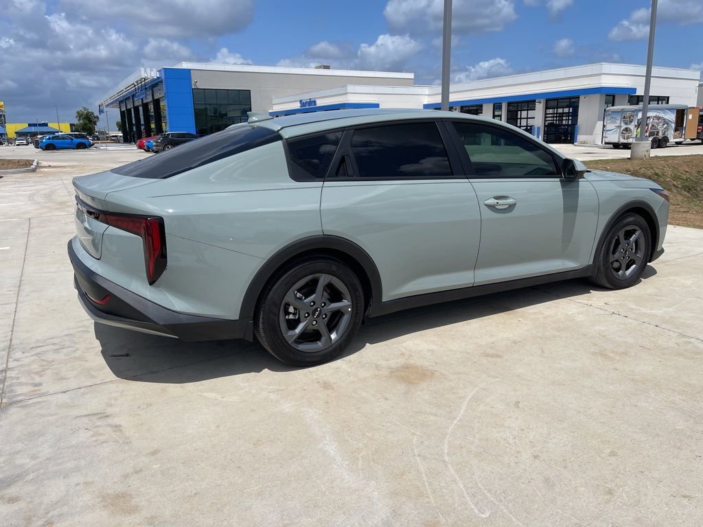 Used 2025 Kia K4 LXS image 5