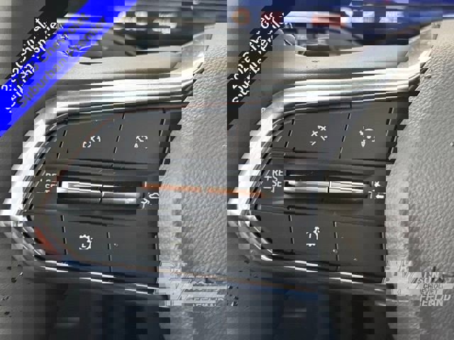 New 2025 Chevrolet Suburban Premier image 17