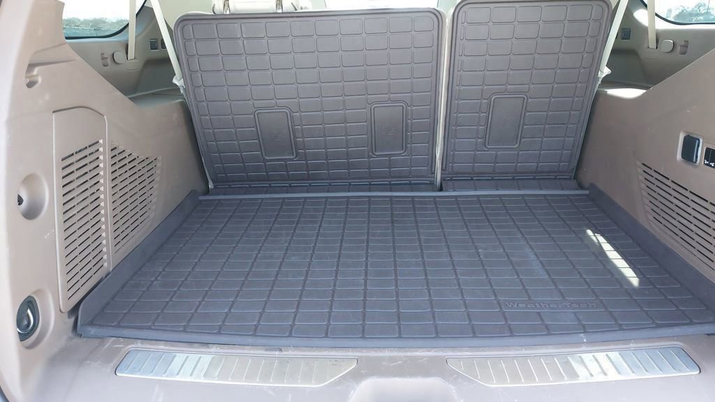 Used 2022 GMC Yukon XL Denali w/ Denali Premium Package image 27