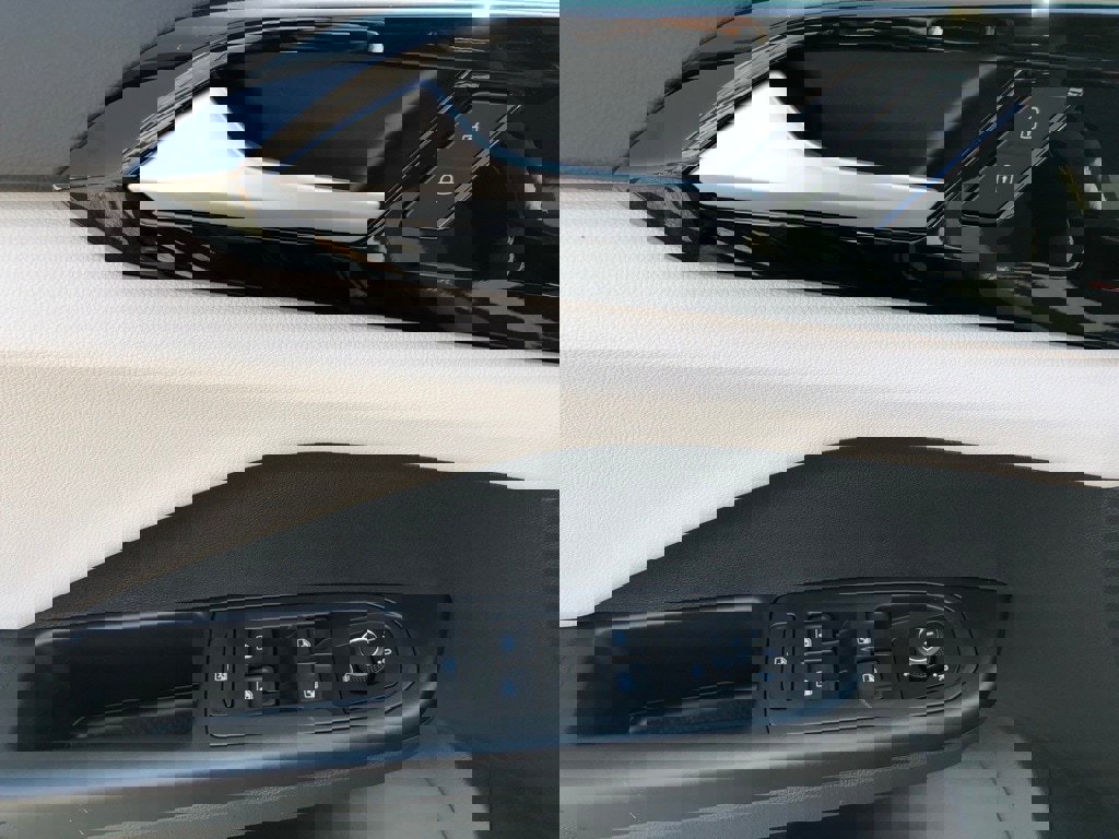 New 2025 Volkswagen Taos S image 12