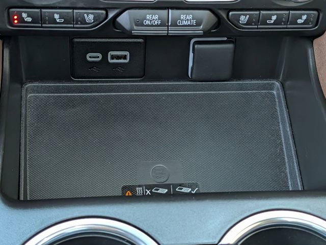 Used 2024 Chevrolet Tahoe High Country image 15