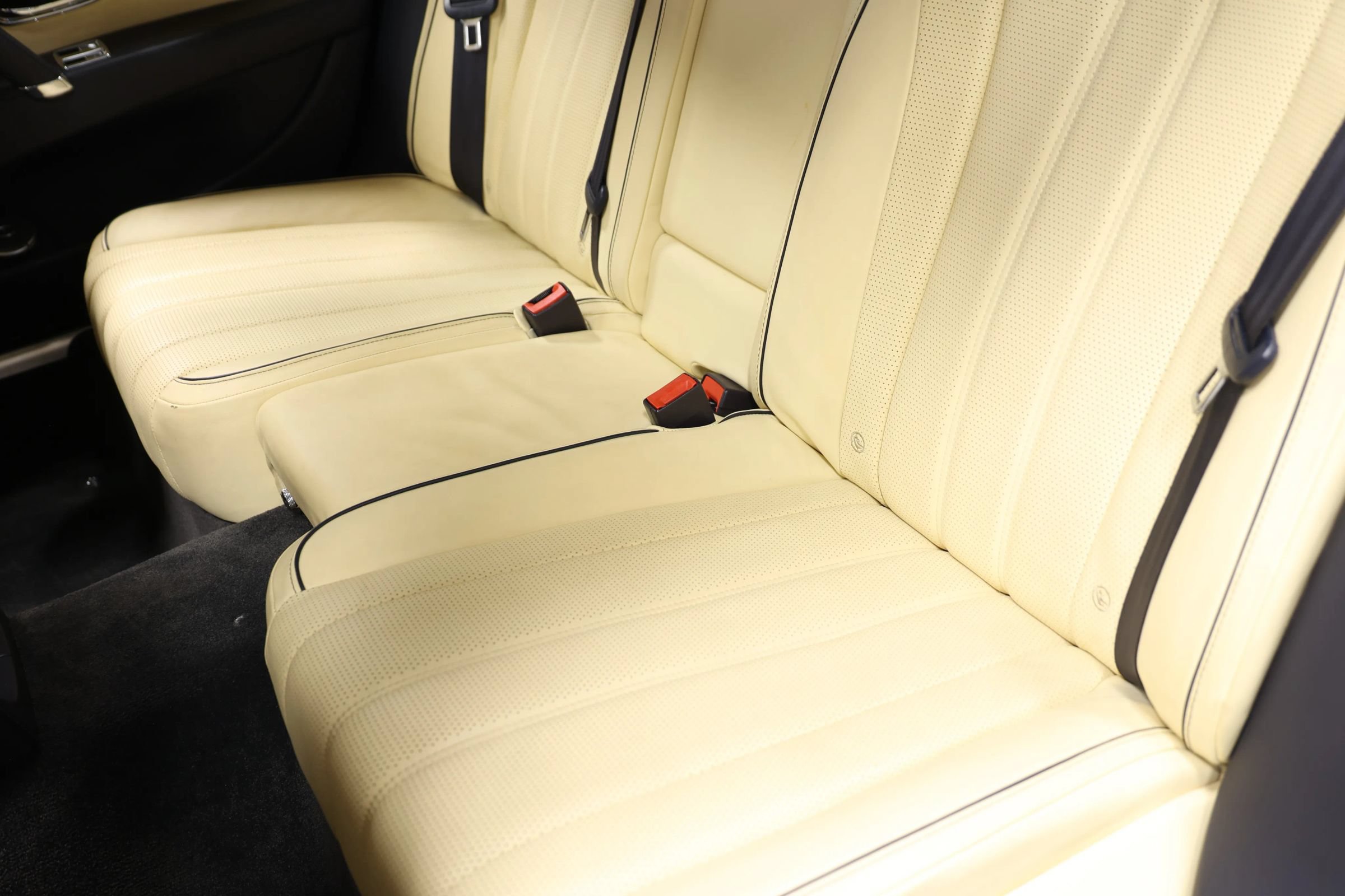 Used 2015 Bentley Flying Spur V8 AWD/4WD image 52