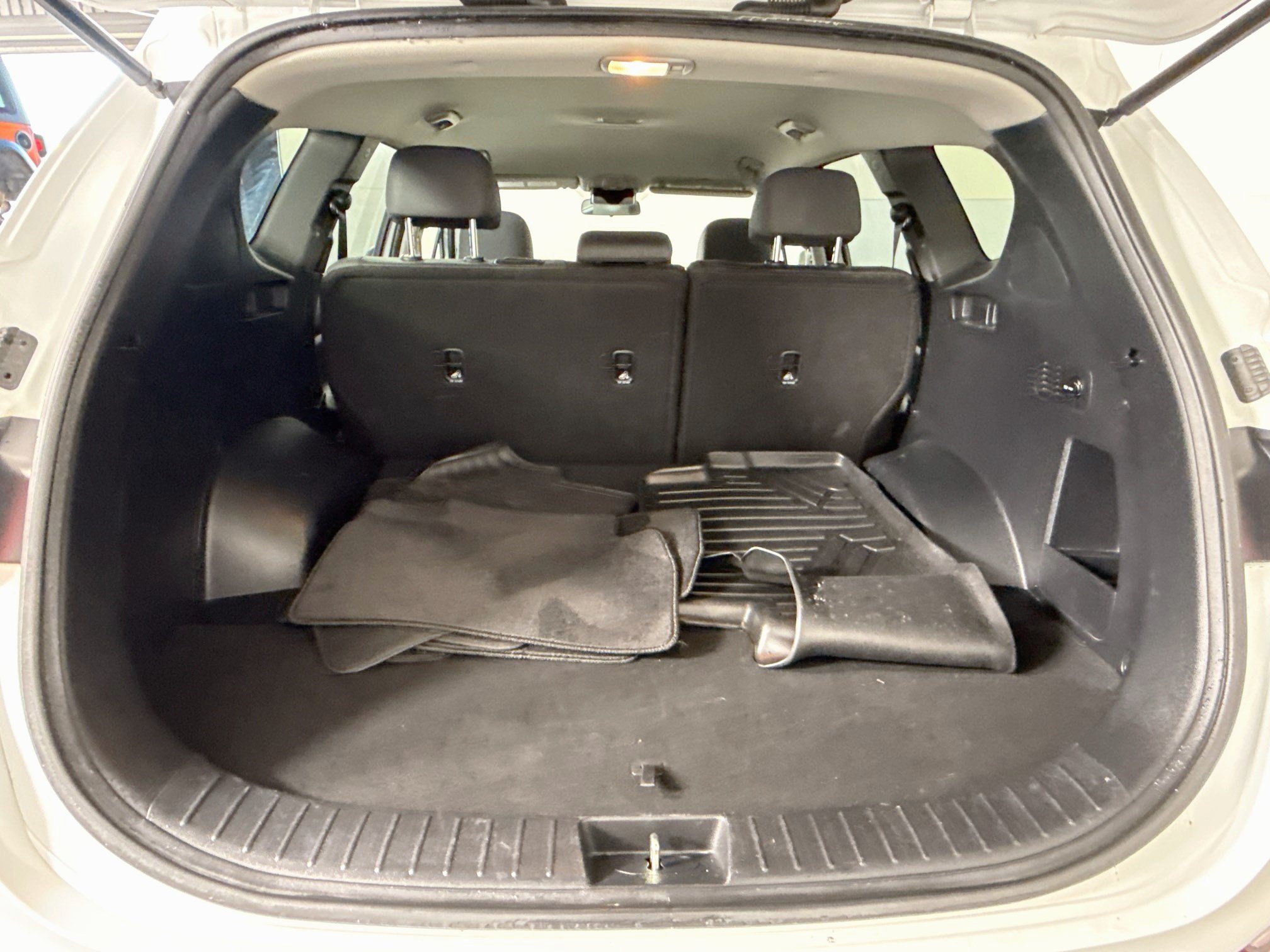 Used 2020 Hyundai Santa Fe SE FWD image 34