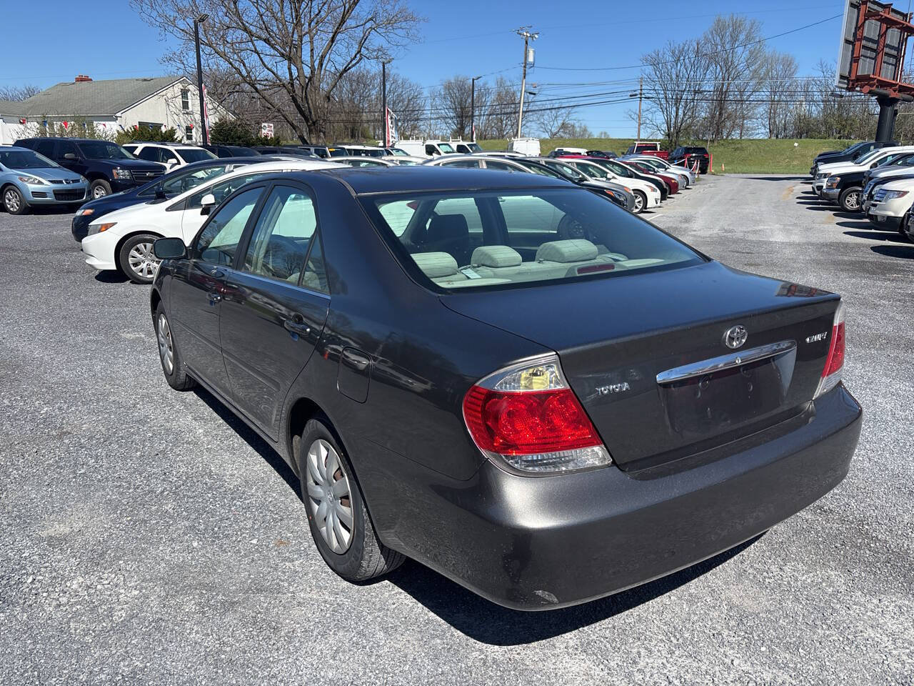 Used 2005 Toyota Camry XLE FWD image 7