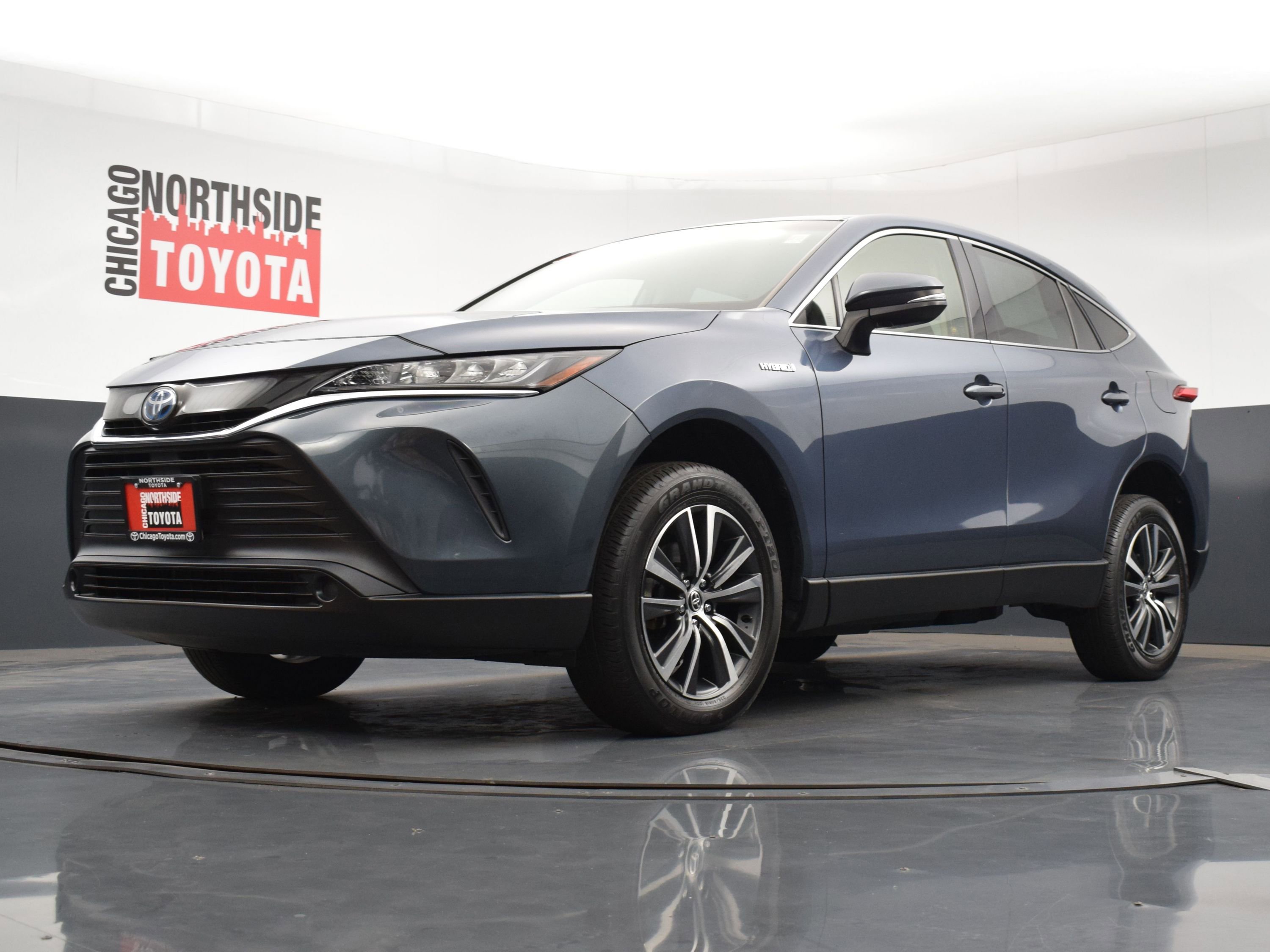 Used 2021 Toyota Venza LE image 31