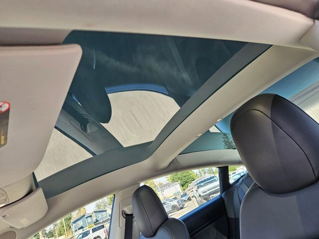 Used 2023 Tesla Model 3 Standard Range image 28