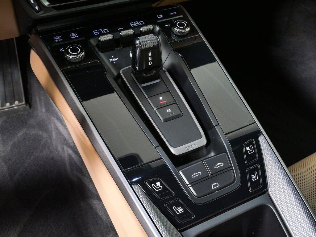 Certified 2020 Porsche 911 Carrera S RWD image 18