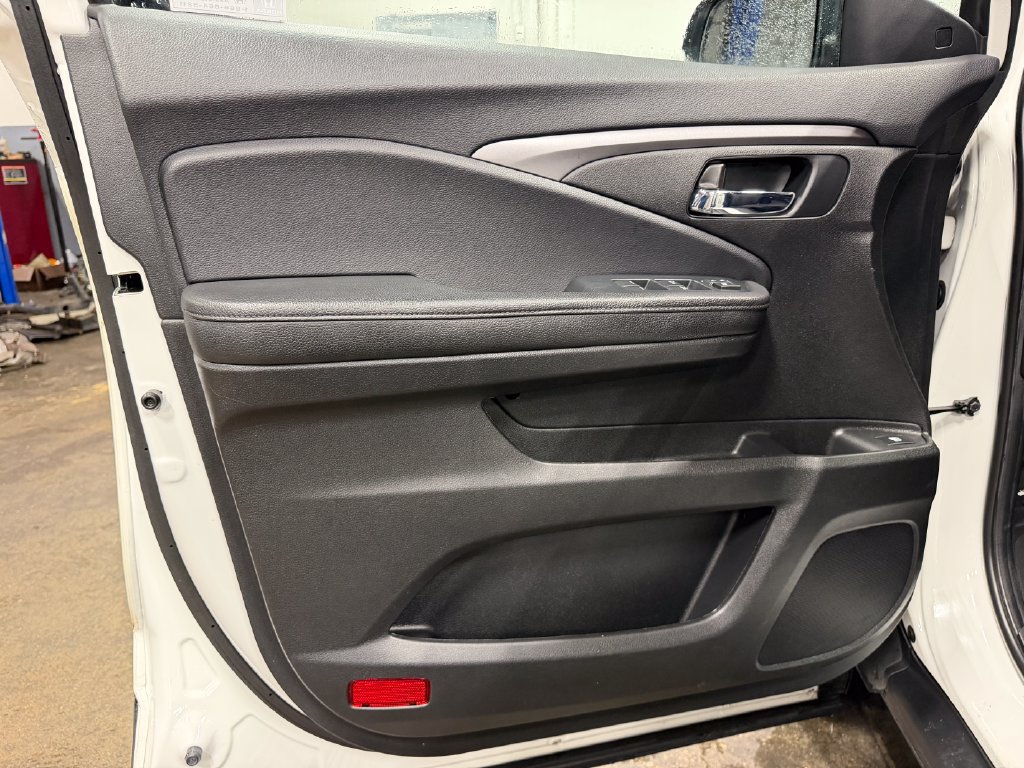 Used 2020 Honda Pilot EX image 19