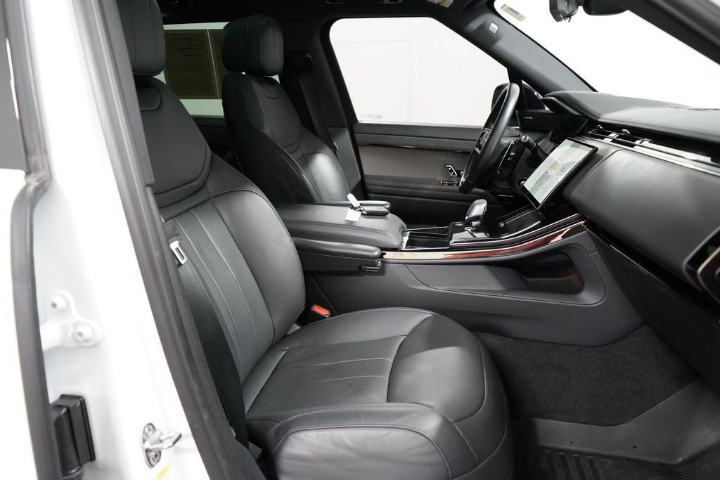 Used 2025 Land Rover Range Rover Sport Dynamic SE AWD/4WD image 23