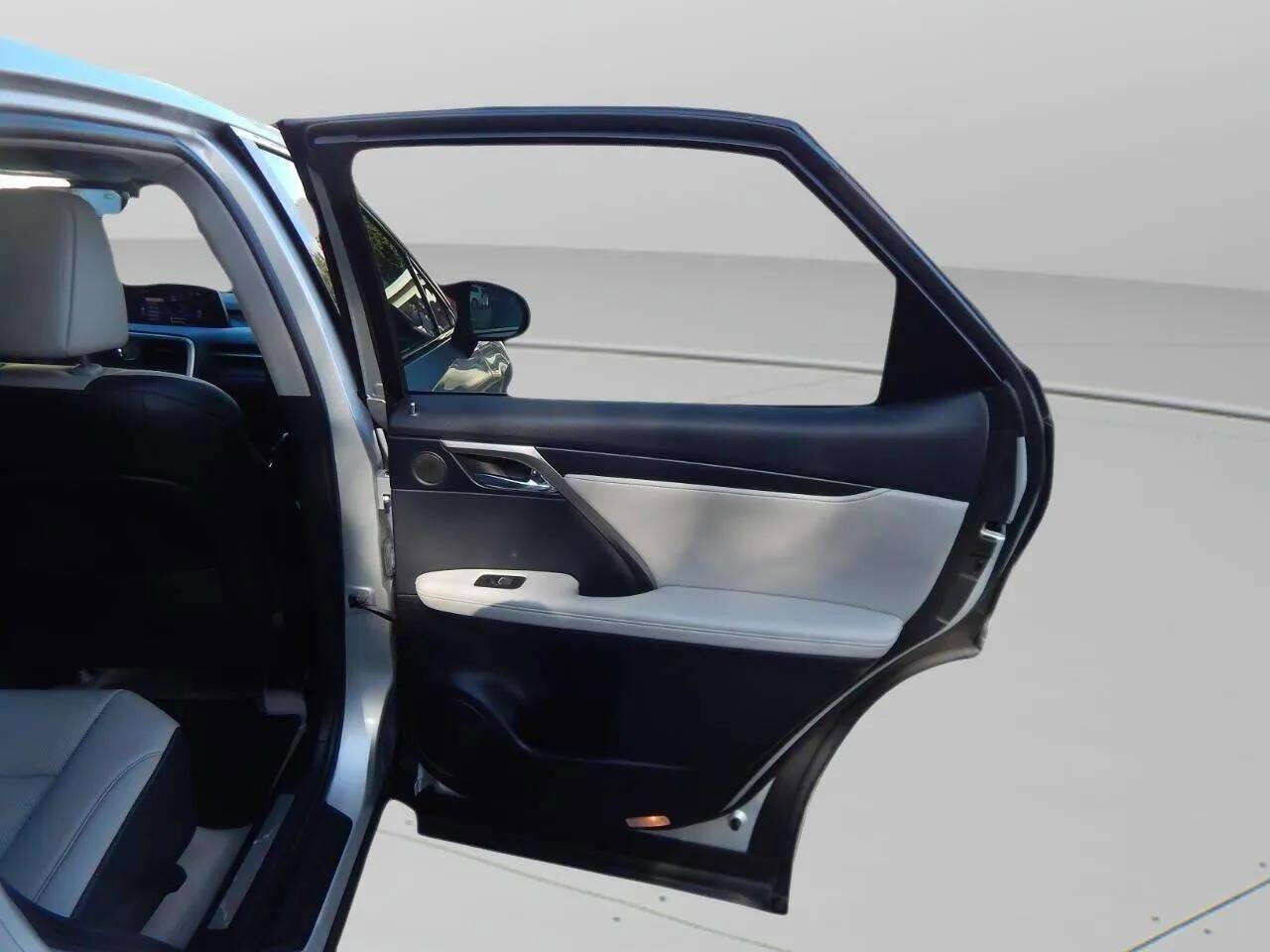 Used 2019 Lexus RX 350 FWD image 37