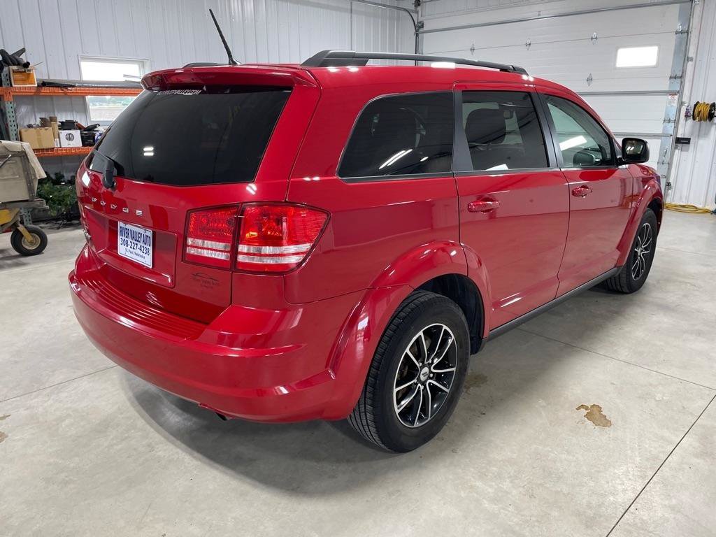 Used 2018 Dodge Journey SE w/ Blacktop Package FWD image 7