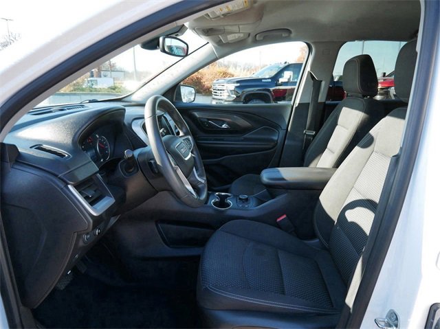 Used 2023 GMC Terrain SLE w/ Driver Convenience Package image 8