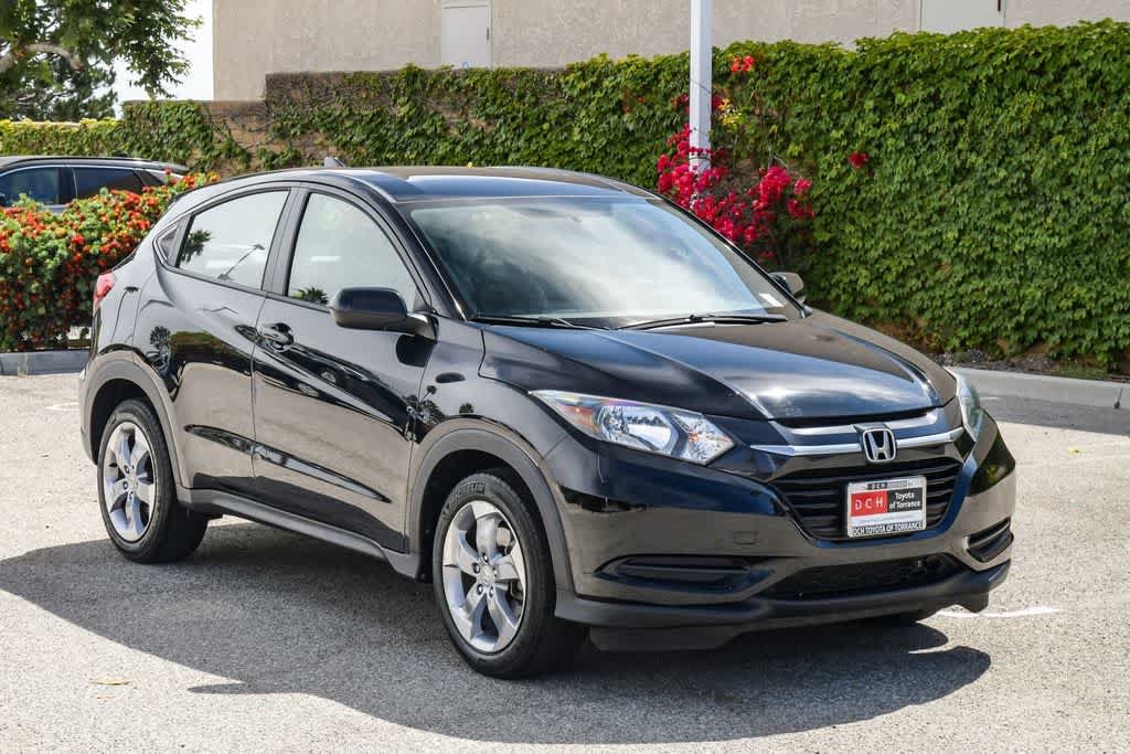 Used 2017 Honda HR-V LX video 3