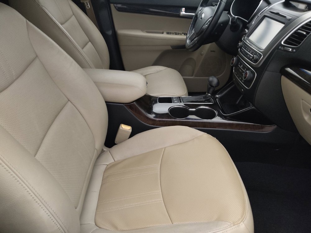 Used 2014 Kia Sorento EX w/ EX V6 Touring Package image 21