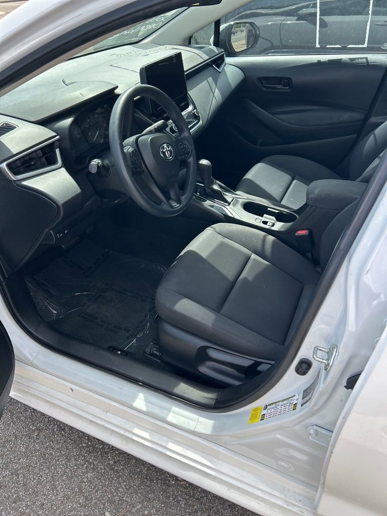 Used 2023 Toyota Corolla LE image 7