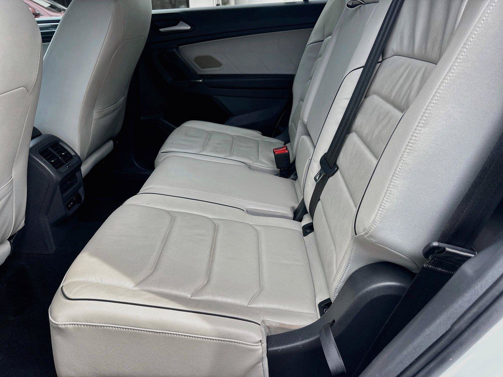 Used 2020 Volkswagen Tiguan SEL Premium R-Line w/ 3rd Row Seat Package AWD/4WD image 16