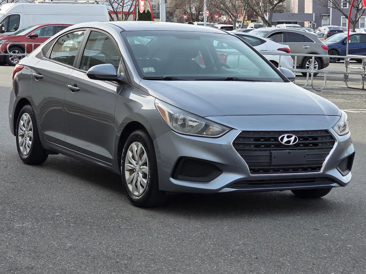 Used 2018 Hyundai Accent SE image 3