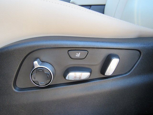 Used 2024 Cadillac XT4 Premium Luxury w/ Technology Package image 12