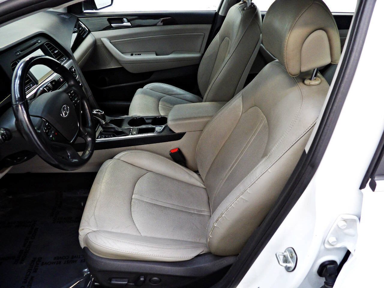 Used 2017 Hyundai Sonata Limited w/ Cargo Package FWD image 8
