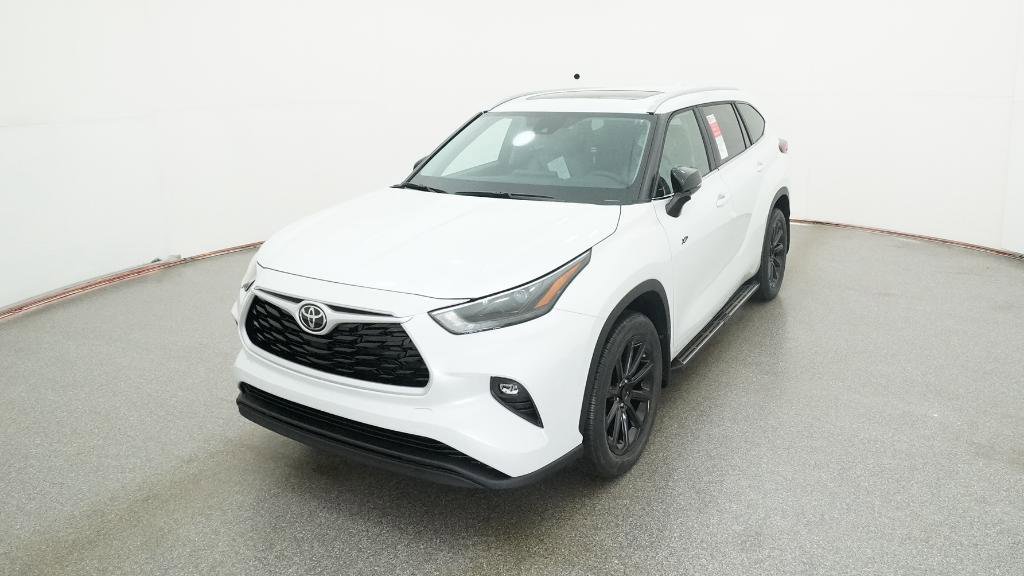 New 2026 Toyota Highlander XLE image 3