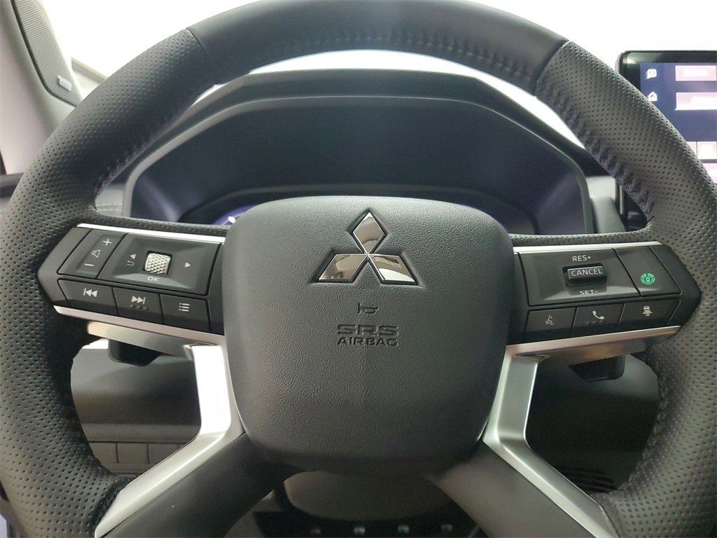New 2025 Mitsubishi Outlander SEL image 23
