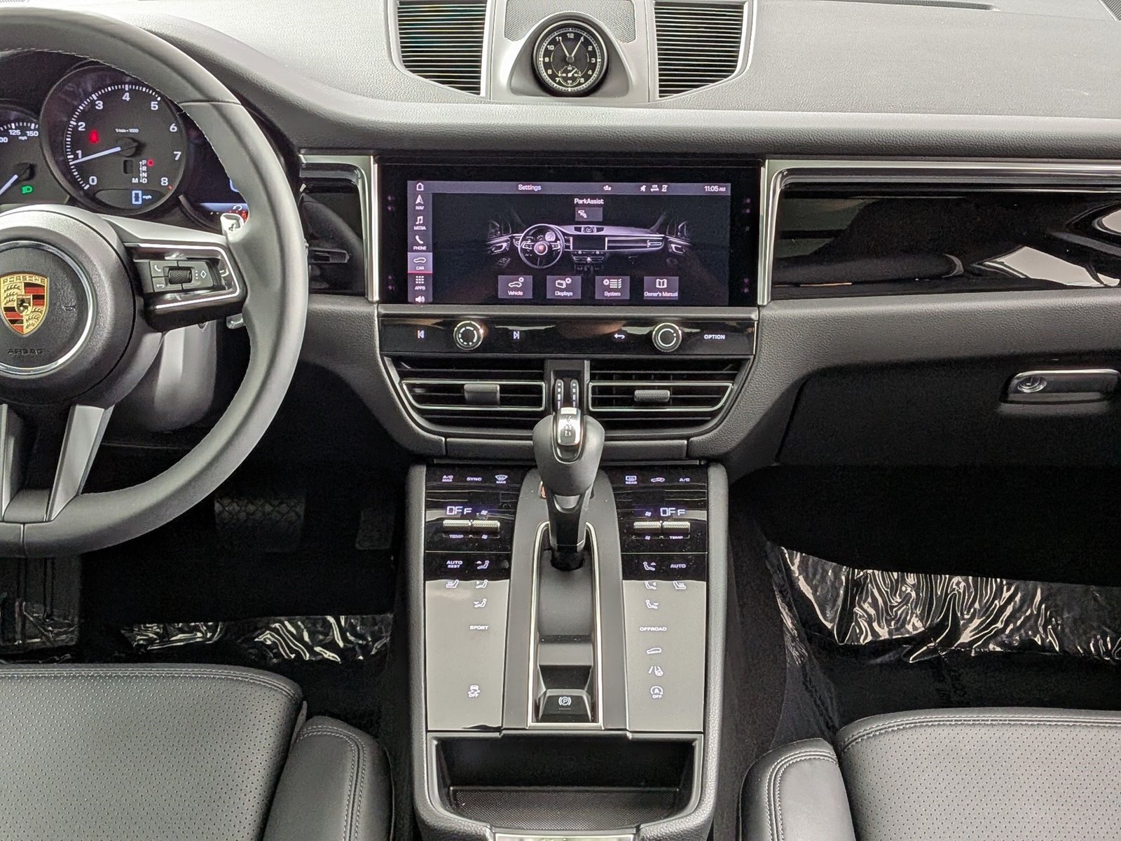 New 2025 Porsche Macan AWD/4WD image 20