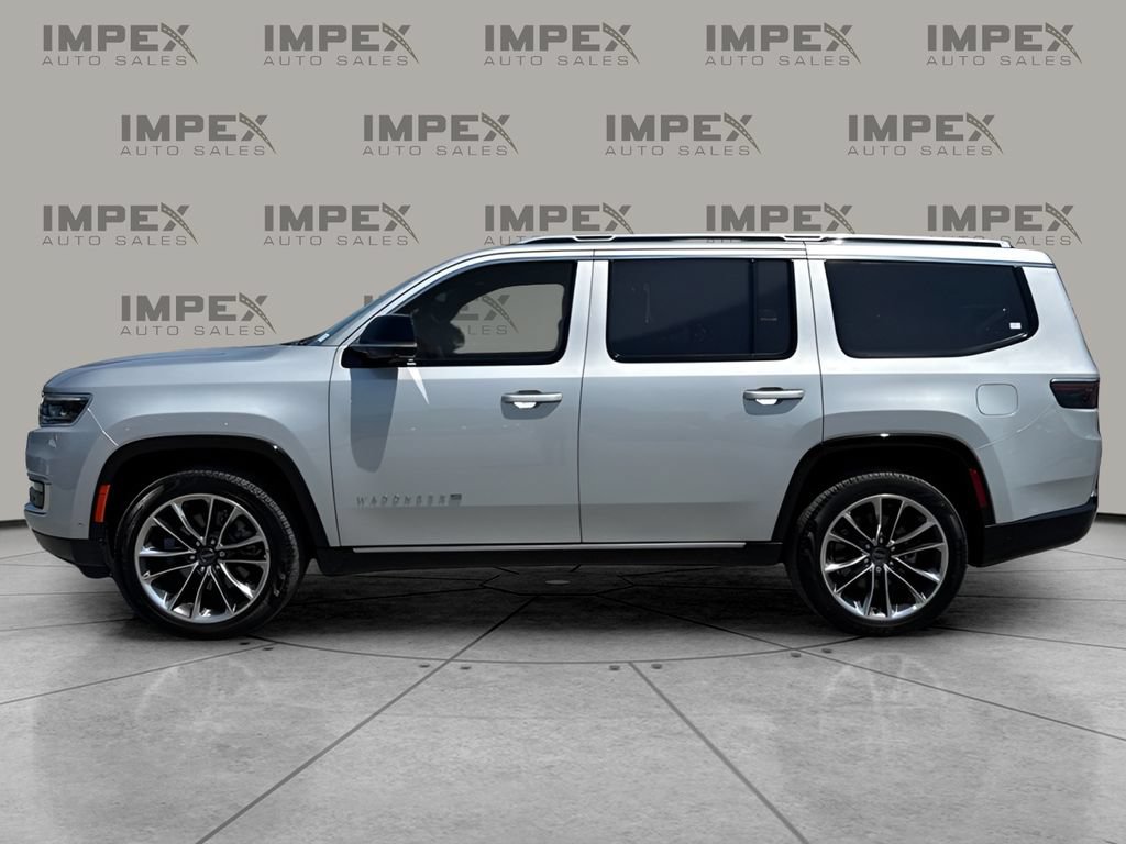 Used 2024 Jeep Wagoneer Series III w/ Premium Group I AWD/4WD image 2