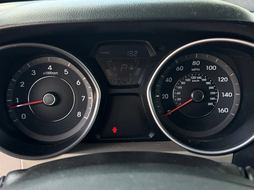 Used 2014 Hyundai Elantra SE FWD image 23