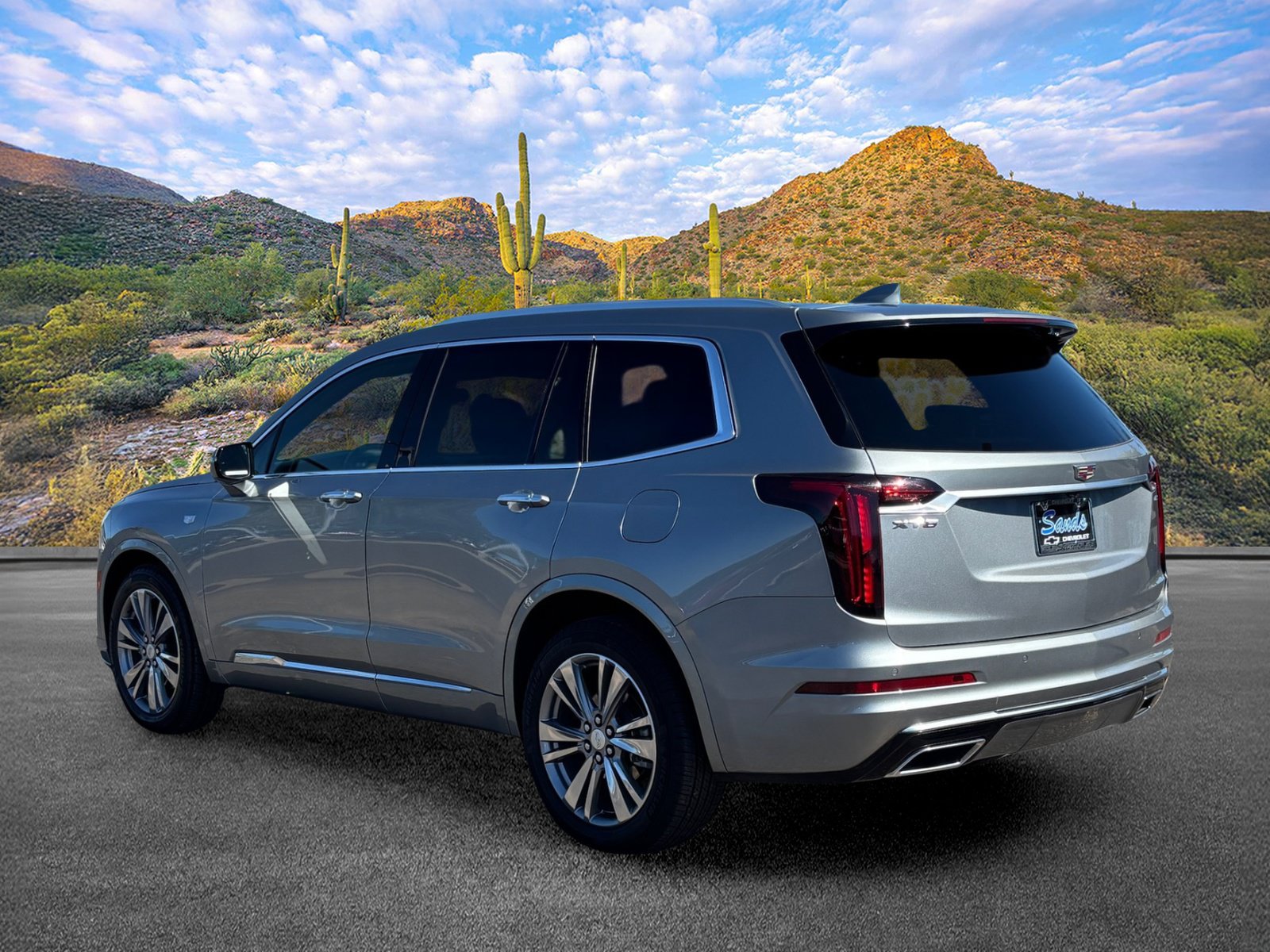 Used 2025 Cadillac XT6 Premium Luxury FWD image 6