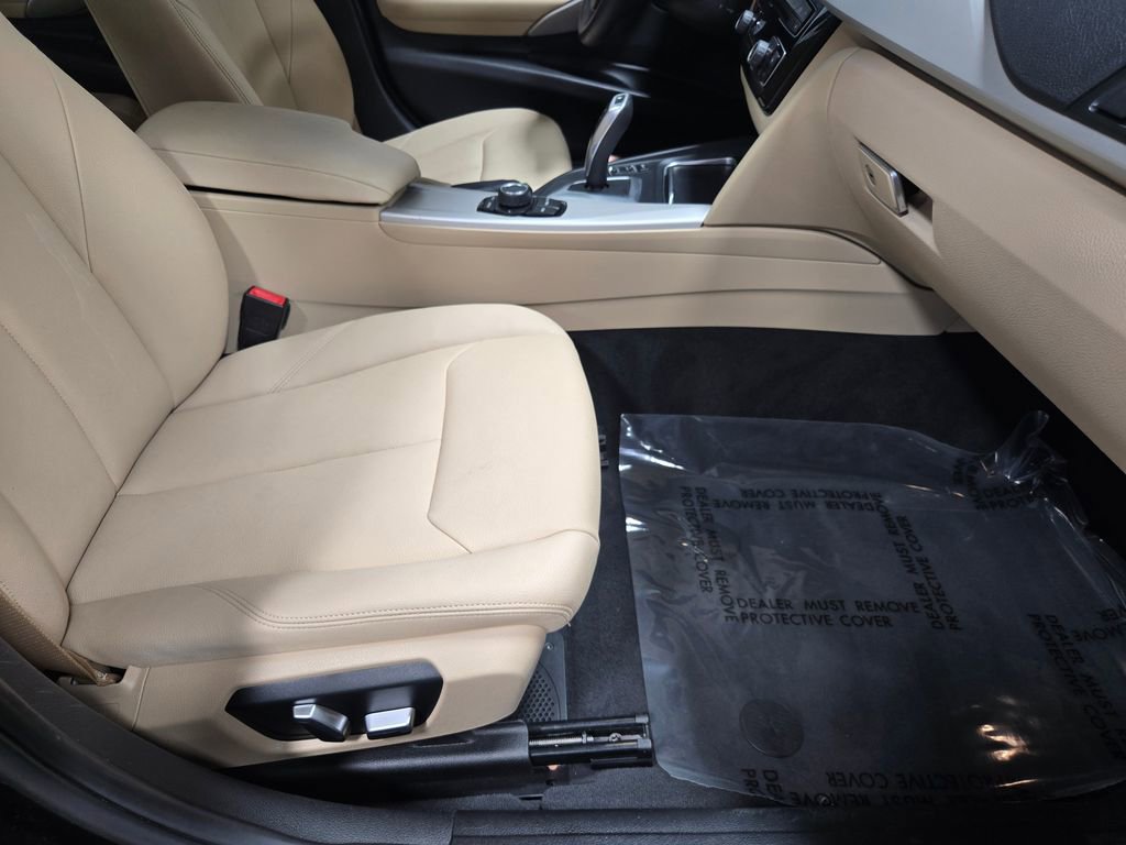 Used 2018 BMW 320i xDrive Sedan w/ Convenience Package image 49