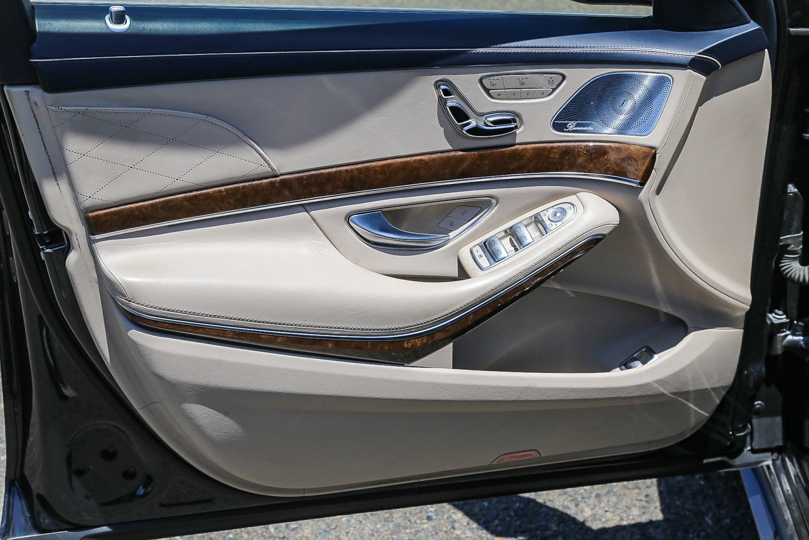 Used 2014 Mercedes-Benz S 550 Sedan w/ Sport Package Plus One image 19