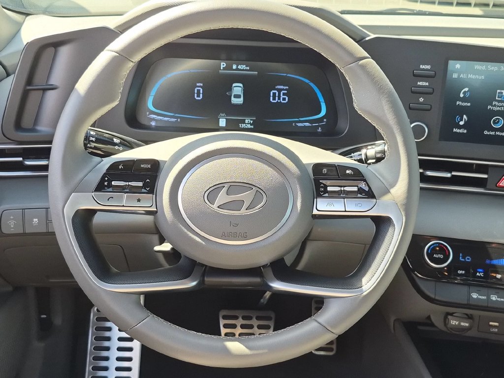 Used 2026 Hyundai Elantra Sport FWD image 23