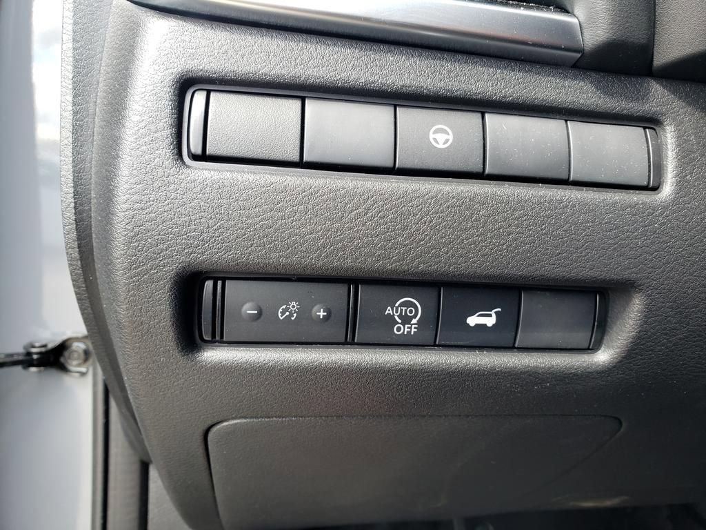 Certified 2025 Nissan Rogue SV AWD/4WD image 32