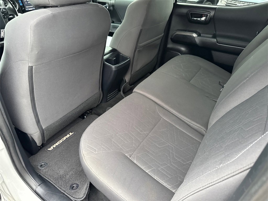 Used 2017 Toyota Tacoma TRD Off-Road image 18