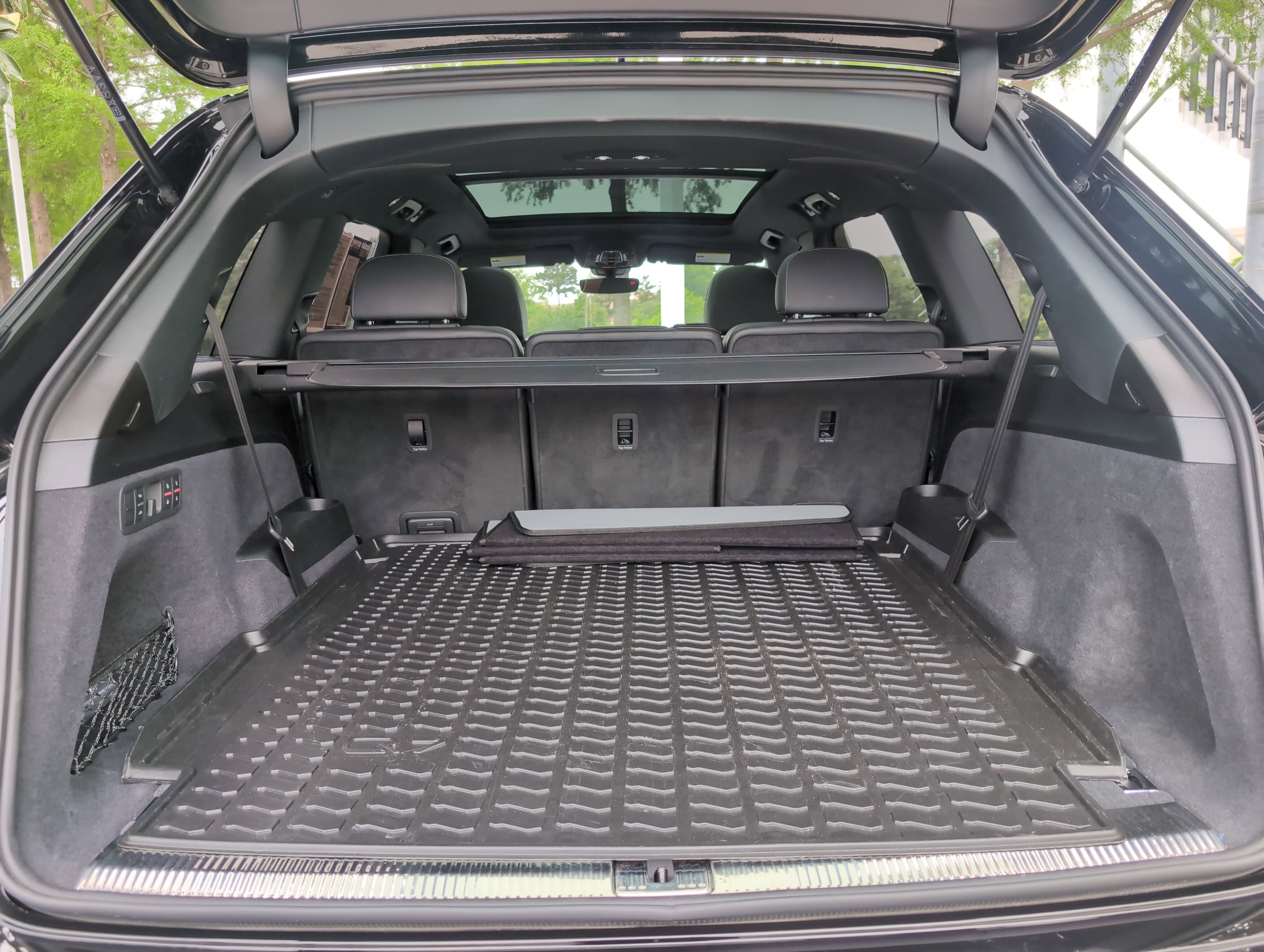 Used 2025 Audi Q7 3.0T Prestige AWD/4WD image 31