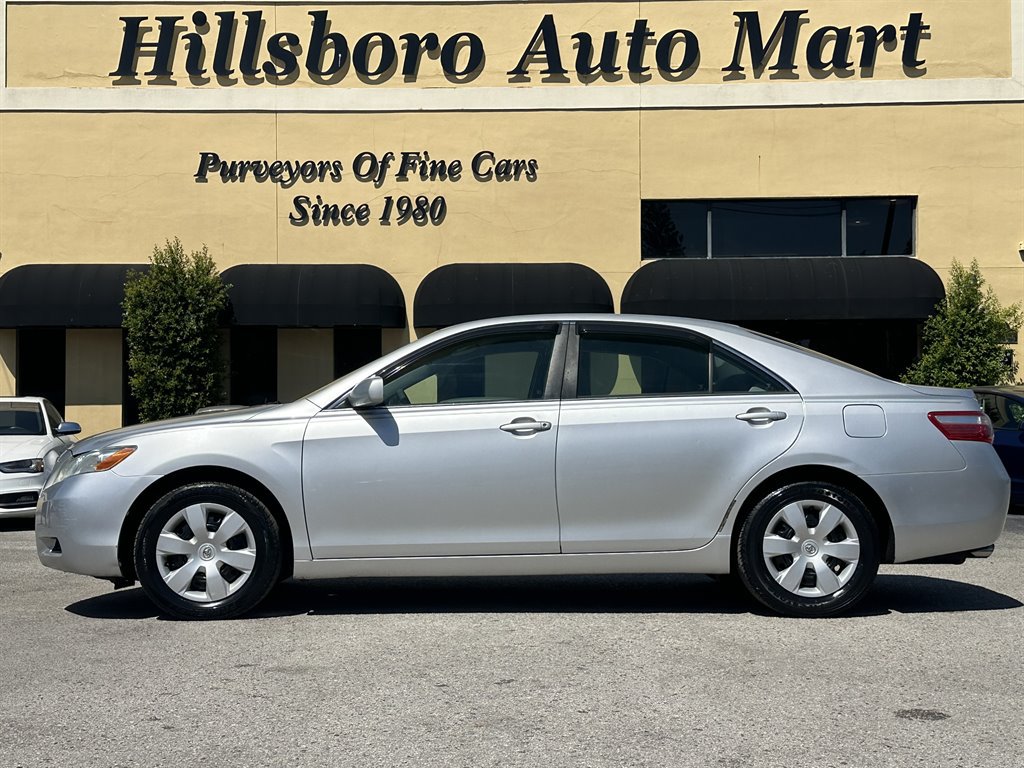 Used 2008 Toyota Camry LE FWD image 3