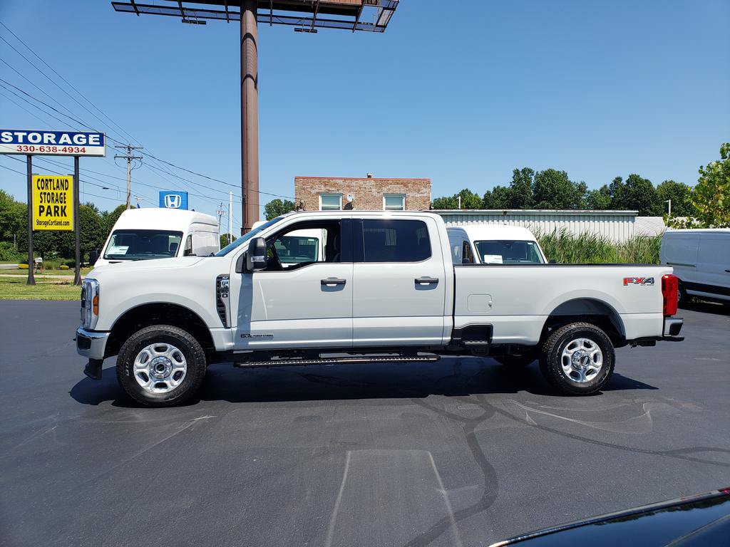New 2026 Ford F350 XLT w/ FX4 Off-Road Package AWD/4WD image 3