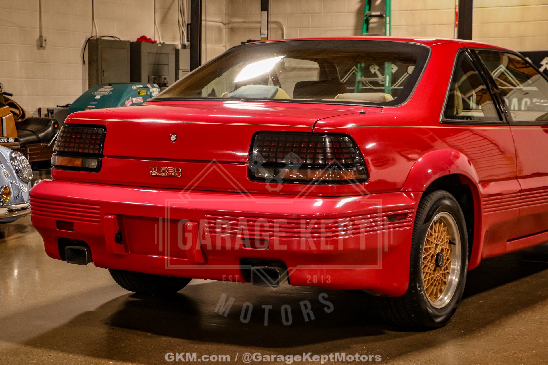 Used 1990 Pontiac Grand Prix SE FWD image 46
