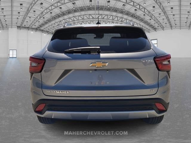 Used 2025 Chevrolet Trax LT w/ Driver Confidence Package image 6